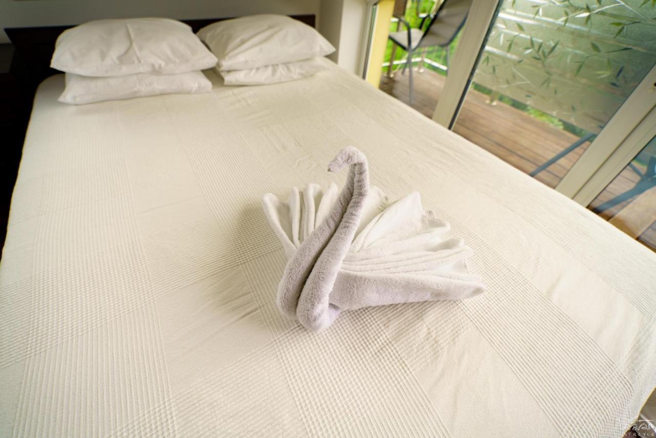 Isaan Ostrzyce Guest House Esterno foto