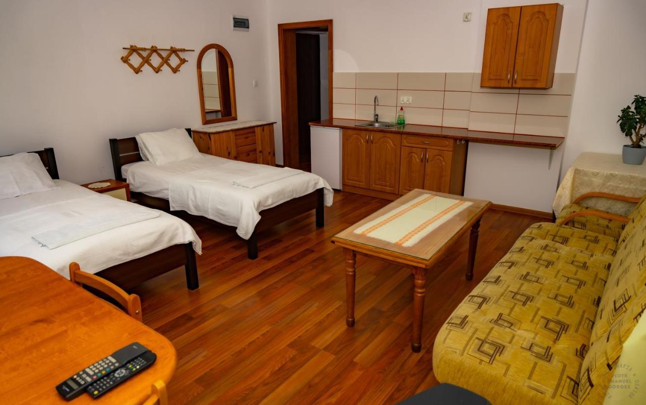 Isaan Ostrzyce Guest House Esterno foto